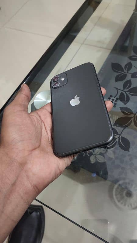 IPhone 11 64Gb  Factory Unlocked 10/10 4