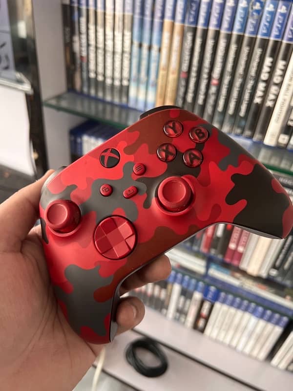 Xbox Series X red camouflage controller 2