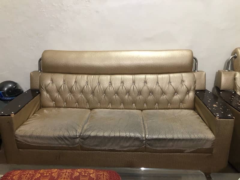 Sofas set for sale 0