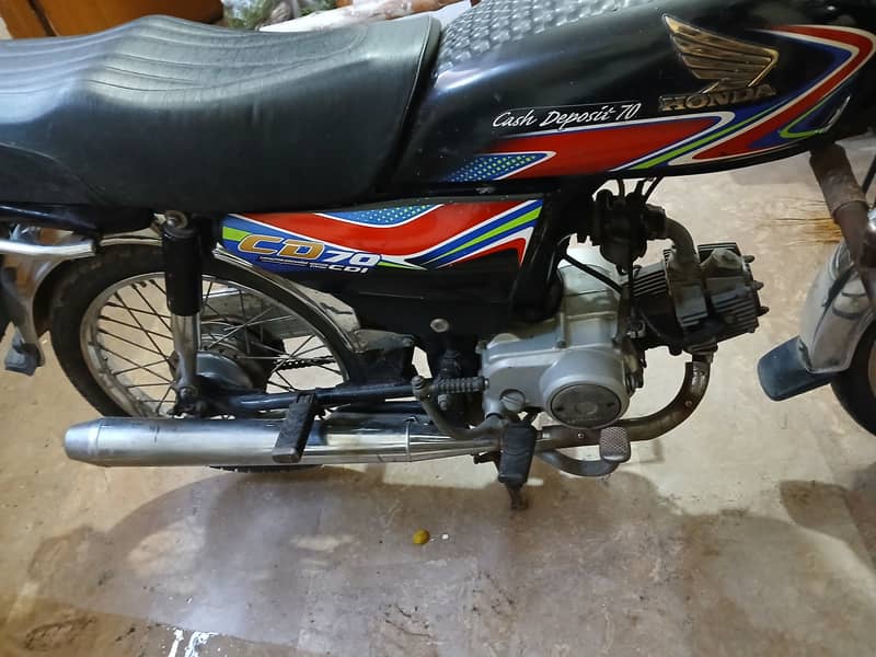 Honda CD 70 2018 3