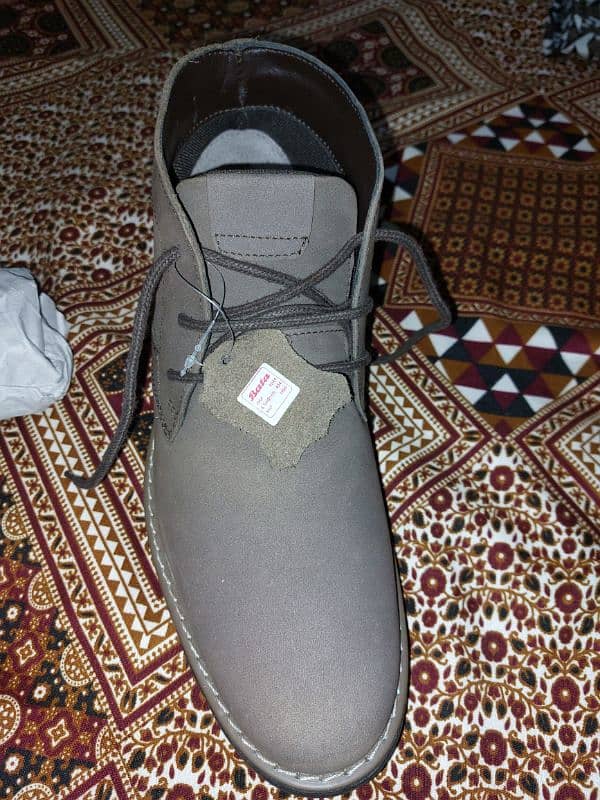 Bata shoe's 42 size branded 0