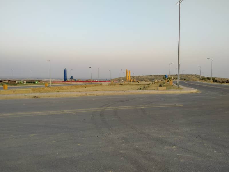 Precinct 15-A Residential plot of 125 Sq. Yd. Ideal Location of Bahria Town Karachi 7