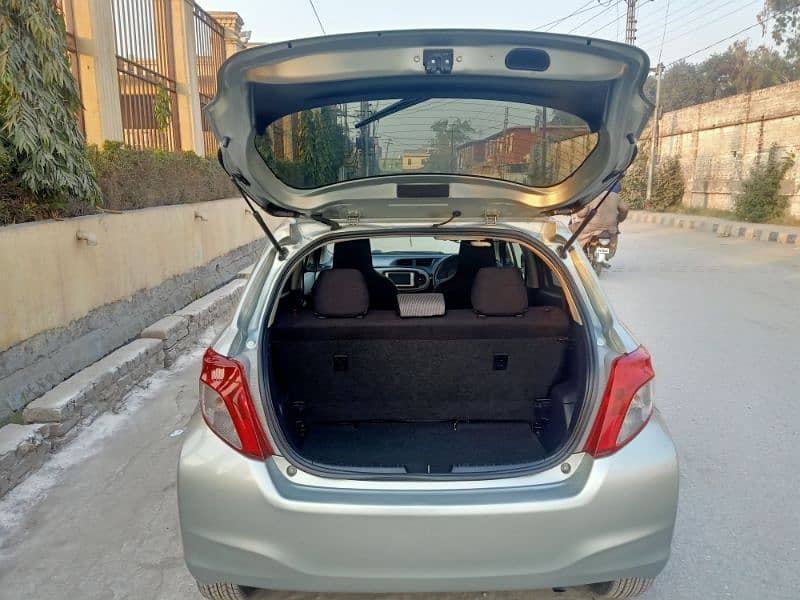 Toyota Vitz 2013 5