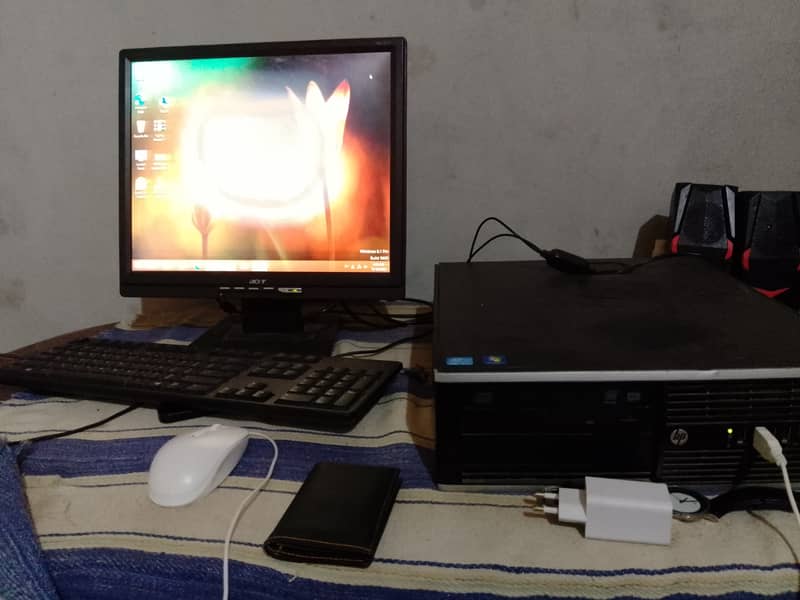 Computer ( cpu ,LCD, keyboard,mouse) 1