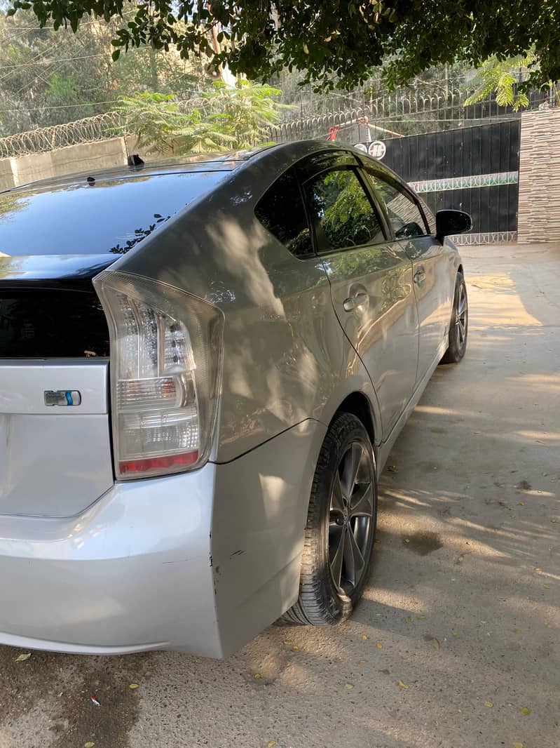 Toyota Prius 2010 1