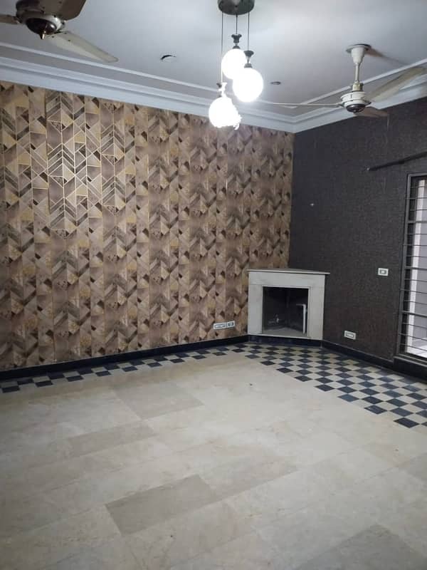 Faisal Town A BLOCK 3 BED'S 3 BATH NEAR TO MULANA SHUKAT ALI ROAD 9