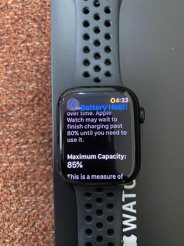 Apple Watch Series 7 Nike gps 4