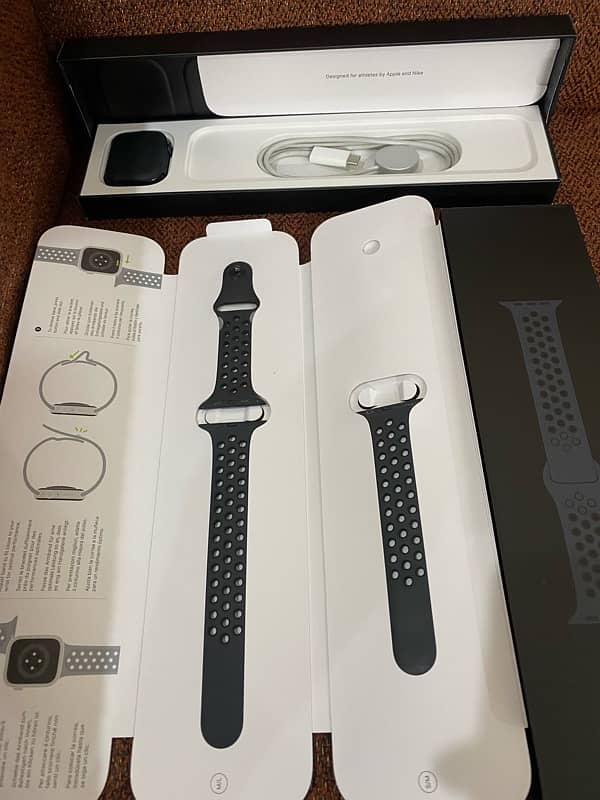 Apple Watch Series 7 Nike gps 7