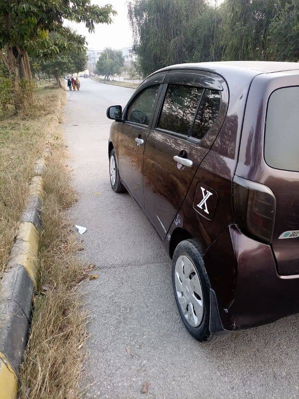 Daihatsu Mira 2015-16 10