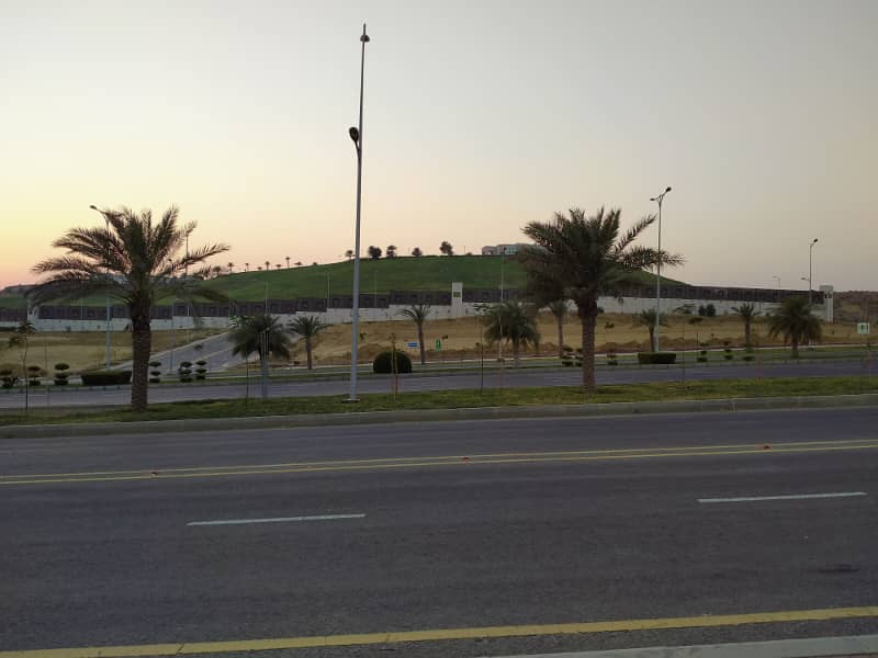 Precinct 16 Residential plot of 250 Square yards near Grand Jamia Mosque in Bahria Town Karachi 2