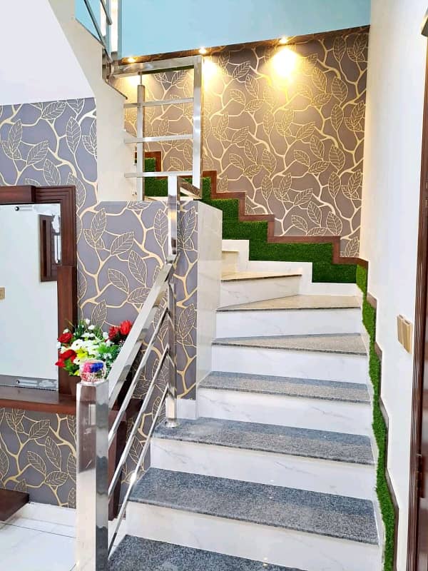 1 KANAL HOUSE AVAILABLE FOR SALE 4