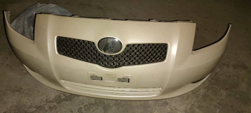 Toyota vitz front bumper 07 0