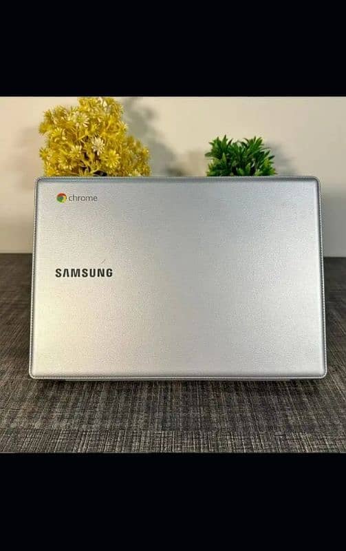 SAMSUNG CHROME BOOK 1