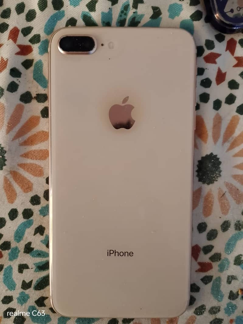 Apple iPhone 8 Plus 4