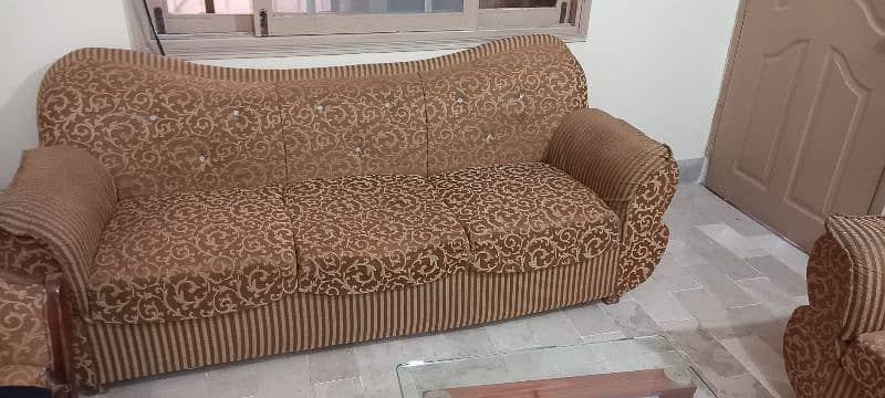 home used sofa set 3  , 2  seater 1