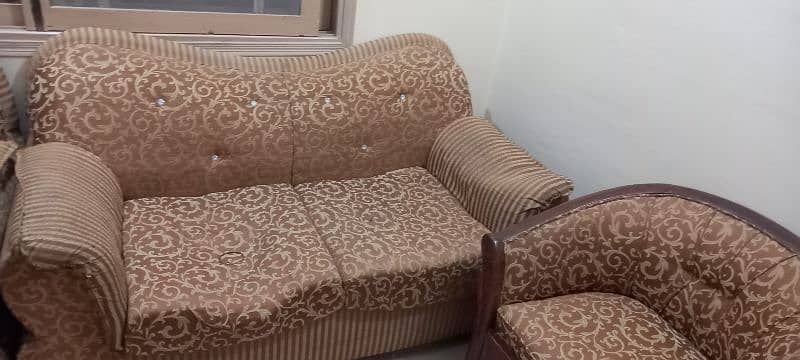 home used sofa set 3  , 2  seater 2