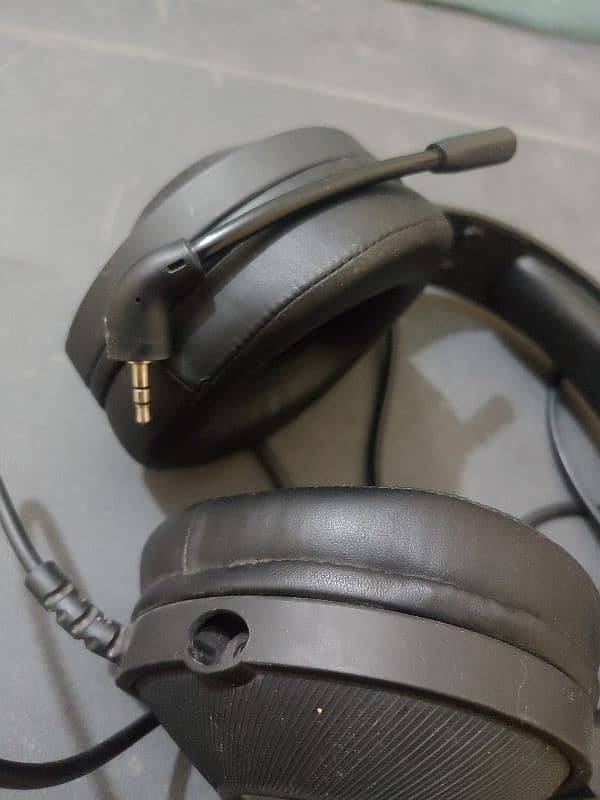 Headphones A4tech & HP 6