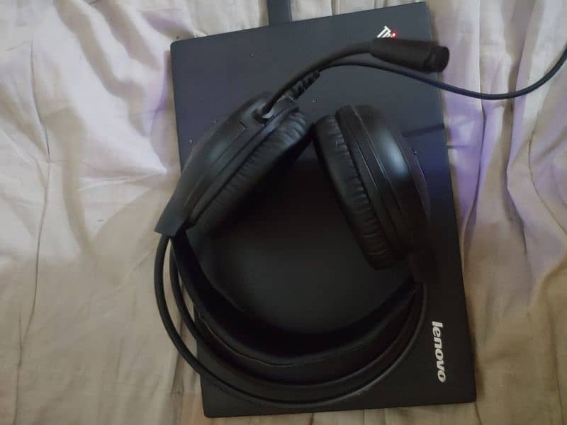 Headphones A4tech & HP 8