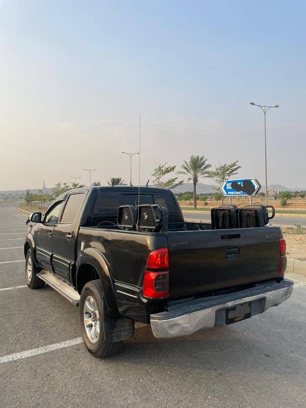 Toyota Hilux 2008 4