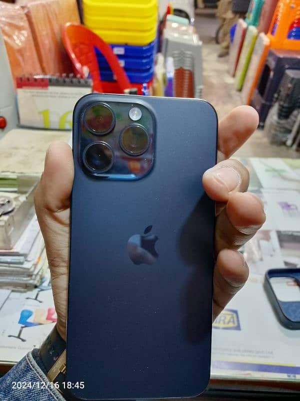 iPhone 15 pro max 256gb blue titanium jv 0