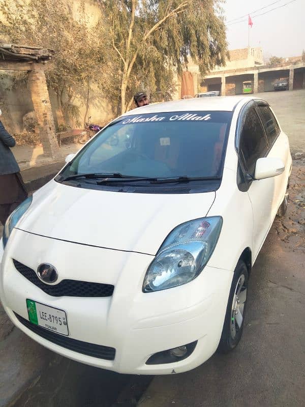 Toyota Vitz 2009 Model 2013 Registration White Colour 7