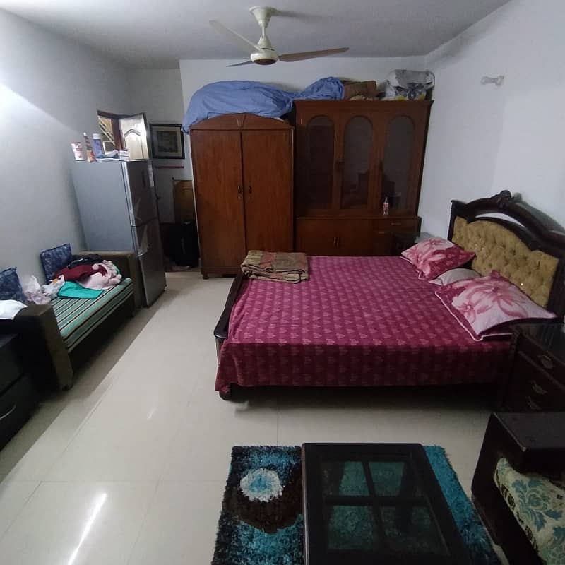 1 KANAL FIRST FLOOR HOT LOCATION NEAR MAIN ROAD LIKE NEW HOUSE 6