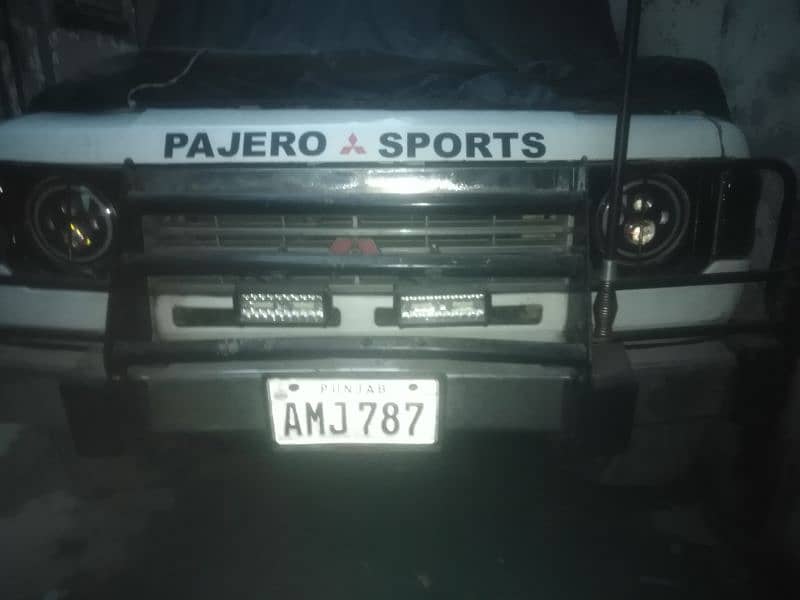 Mitsubishi Pajero 1988 1