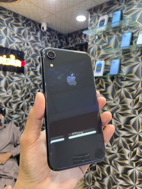 IPHONE XR (64GB) 0