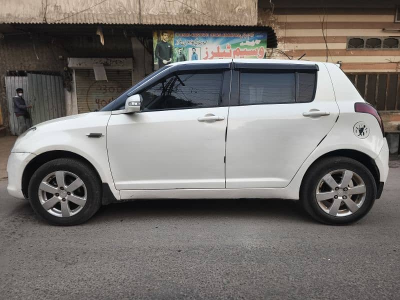 Suzuki Swift 2010 1