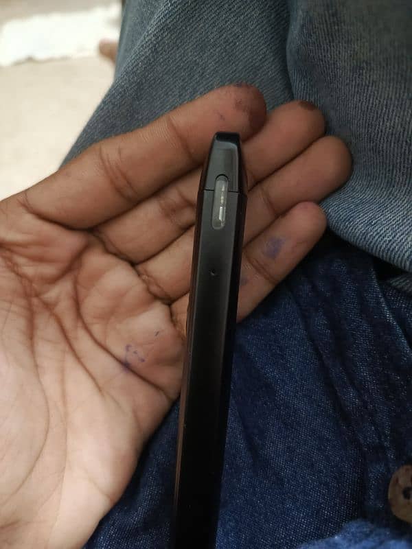 UWELL CALIBURN G (serious buyers ki Liye discount ho skta ha) munasib 0