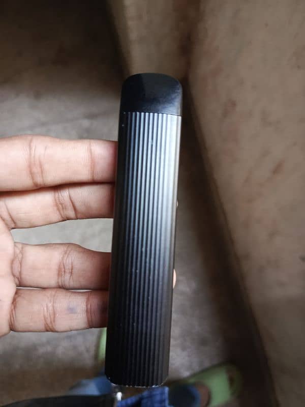 UWELL CALIBURN G (serious buyers ki Liye discount ho skta ha) munasib 5