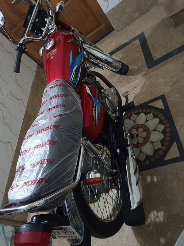 Honda 125 red Colour 10