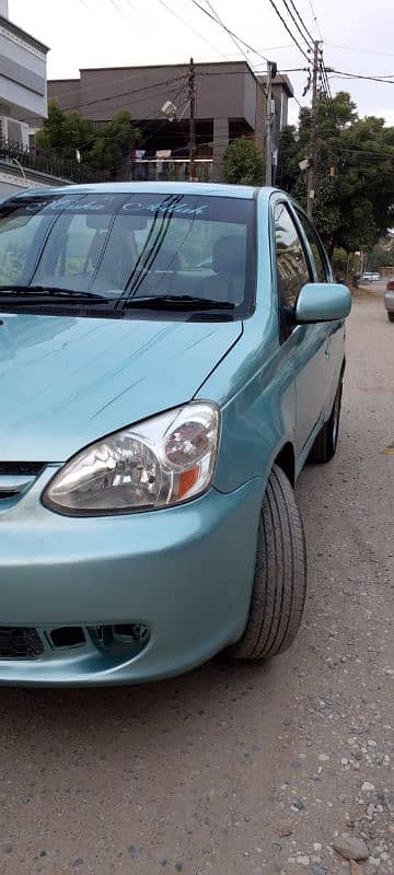 Toyota Platz 2005/2008 0