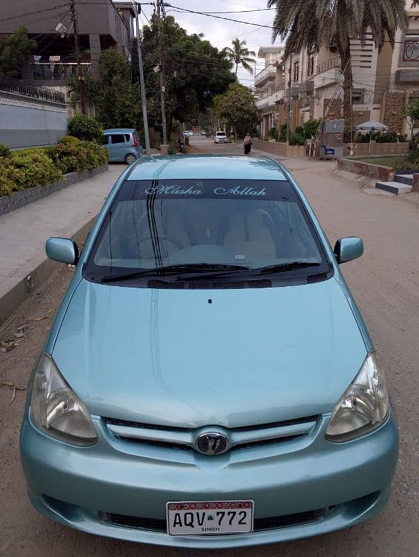 Toyota Platz 2005/2008 4