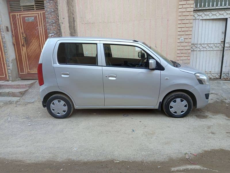 Suzuki Wagon R 2017 1