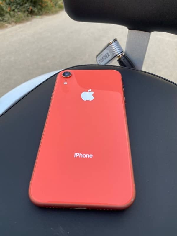 iphone XR 0