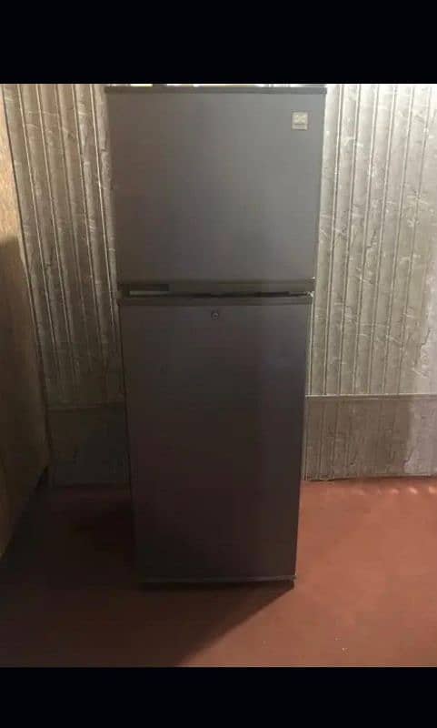 Daewo Refrigerator in good working condition 9