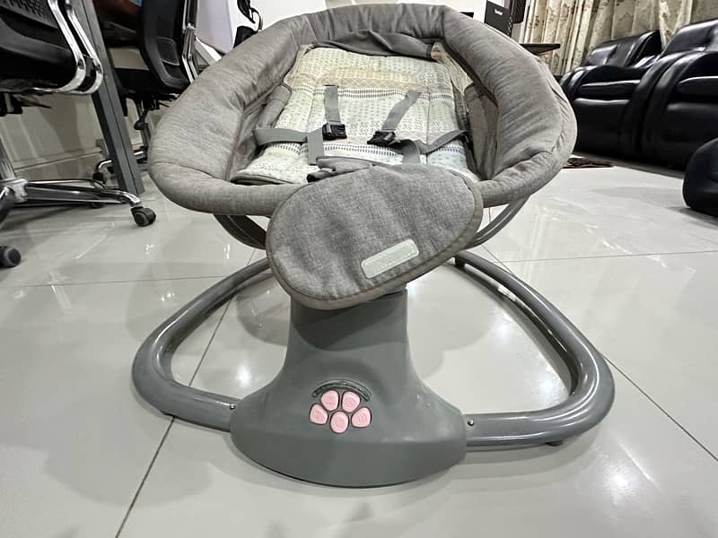 Baby swings, car child seat, cot, bath tub for sale in Islamabad 17