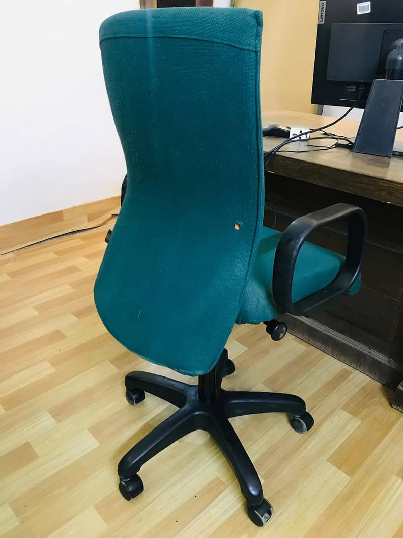 Master Offisys Revolving Chair For Sale 6