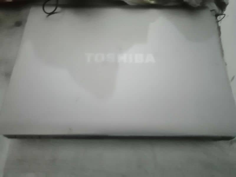 Toshiba ka leptop ha 300memorey 4 Gb ram 2