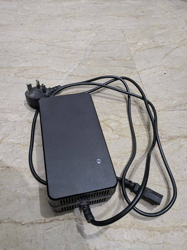 Eveon Electric Scooty Charger 4.0 A 60V 0