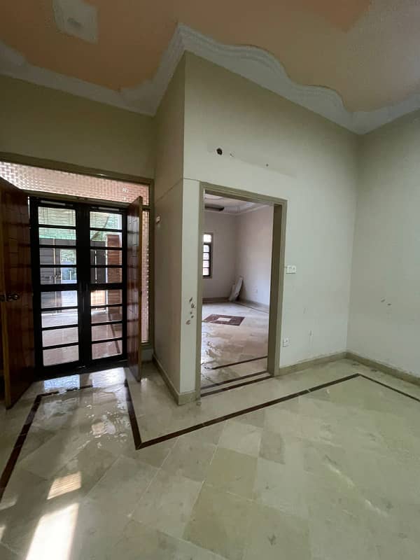 INDEPENDENT House 200 Sq Yards Sector Y Gulshan-e-Maymar 4