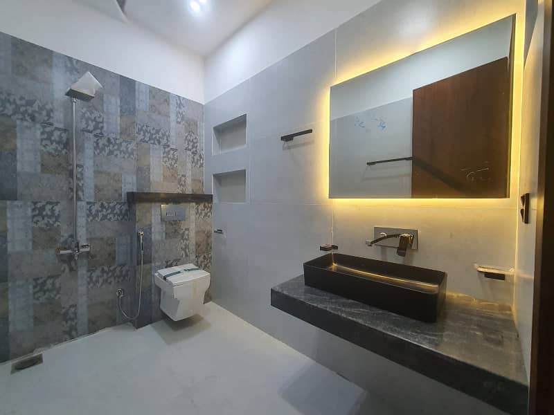 7 Marla Luxury Designer House For Rent 6