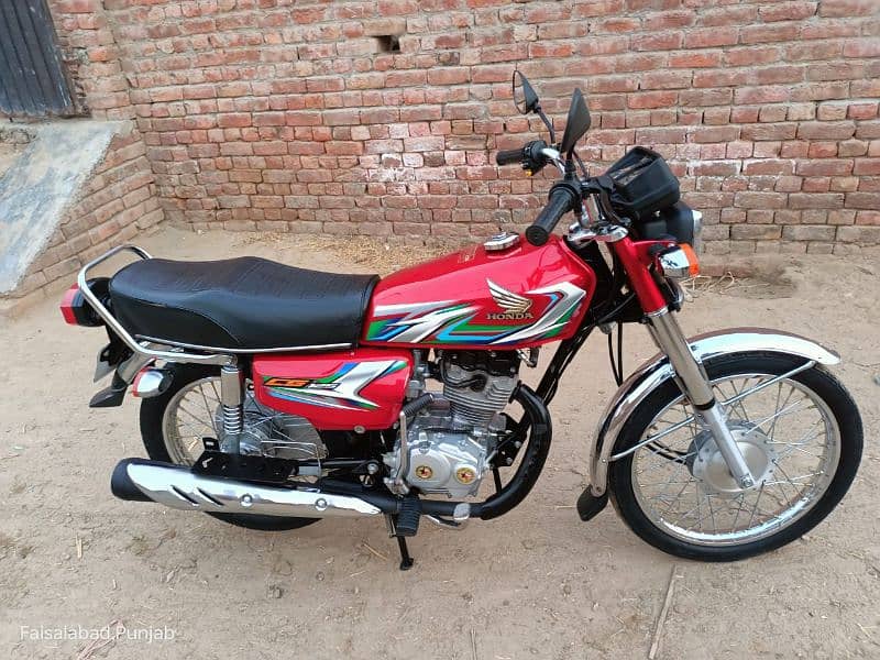 Honda CG 125 2023 mdl totally genioun O30/4/07/77/2/15/ 13