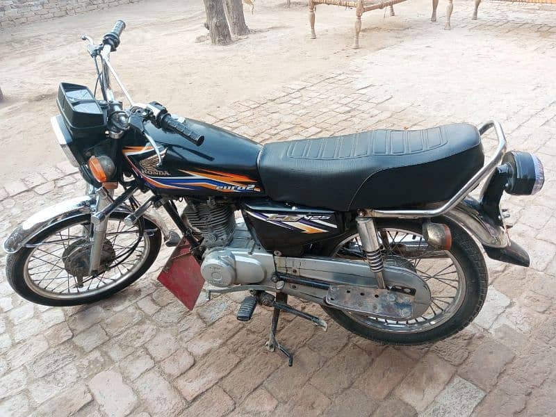 Honda 125 black 1