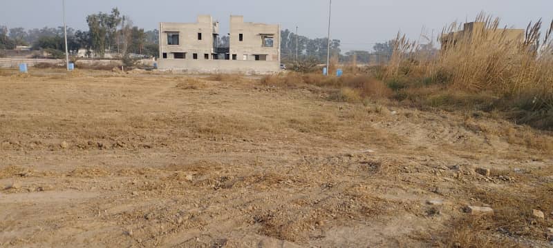 10 Marla Possession Plot for Sale in Y Block, Phase 7, Lahore 3