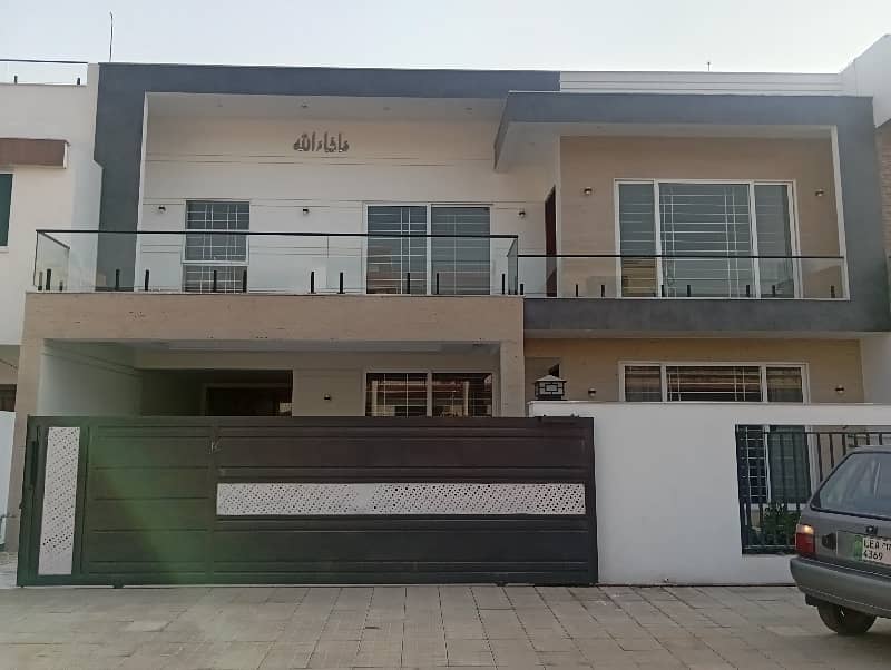 G-10.40x80 Barnd luxury Double story House available for sale ideal location tiles flooring 0