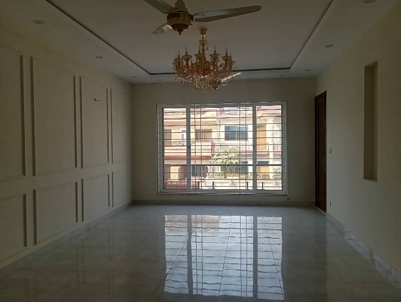 G-10.40x80 Barnd luxury Double story House available for sale ideal location tiles flooring 5