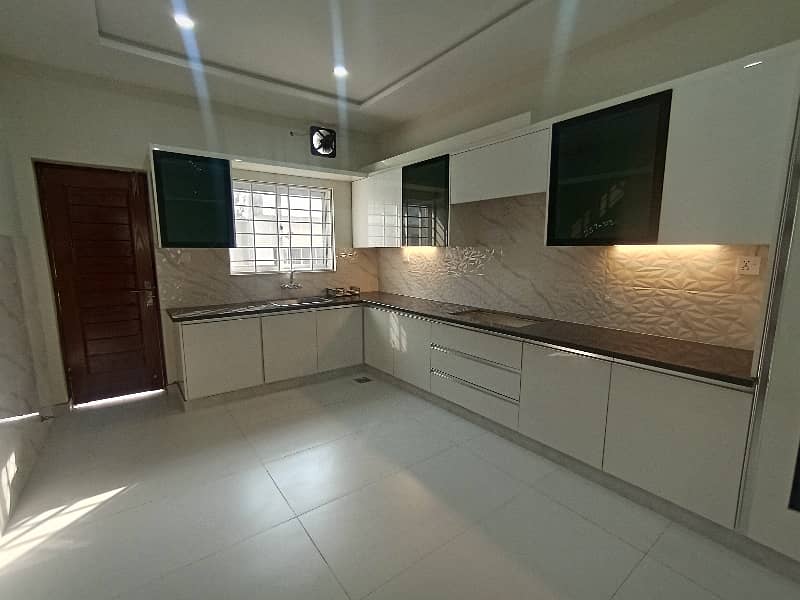 G-10.40x80 Barnd luxury Double story House available for sale ideal location tiles flooring 16