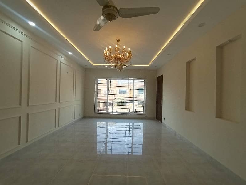 G-10.40x80 Barnd luxury Double story House available for sale ideal location tiles flooring 22